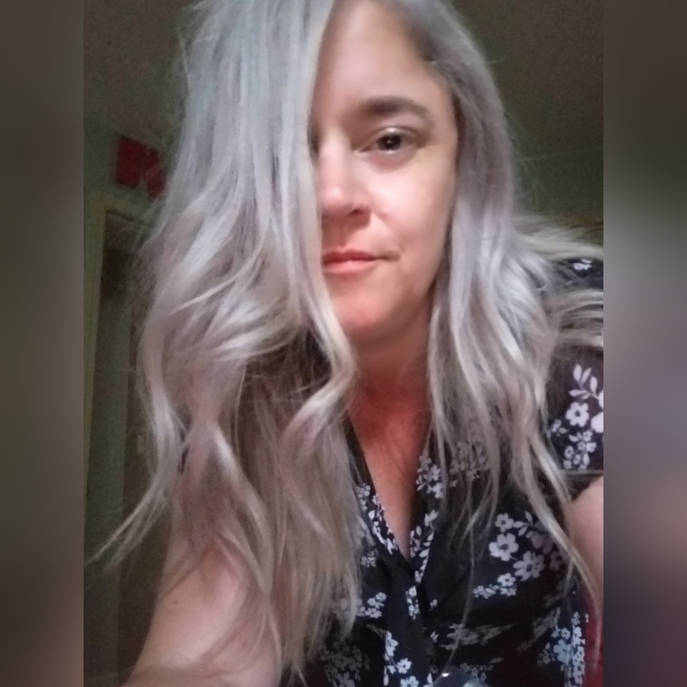 Meet your Posher, Stacy